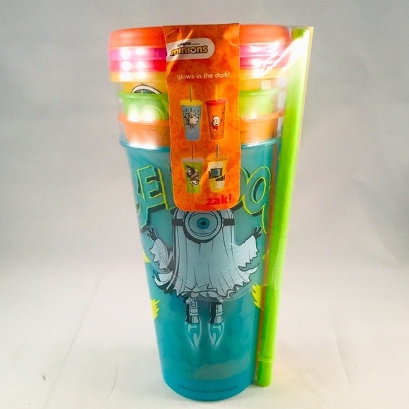 Zak! Minions Glow In The Dark 4 pk Tumblers - Picture 1 of 6